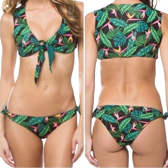 Dolce Vita - NWT Tropical Floral Reversible Bikini Top & Bottom Set Both Sz - Picture 1 of 16